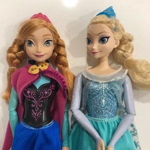 Disney Frozen ice skating Elsa and Anna